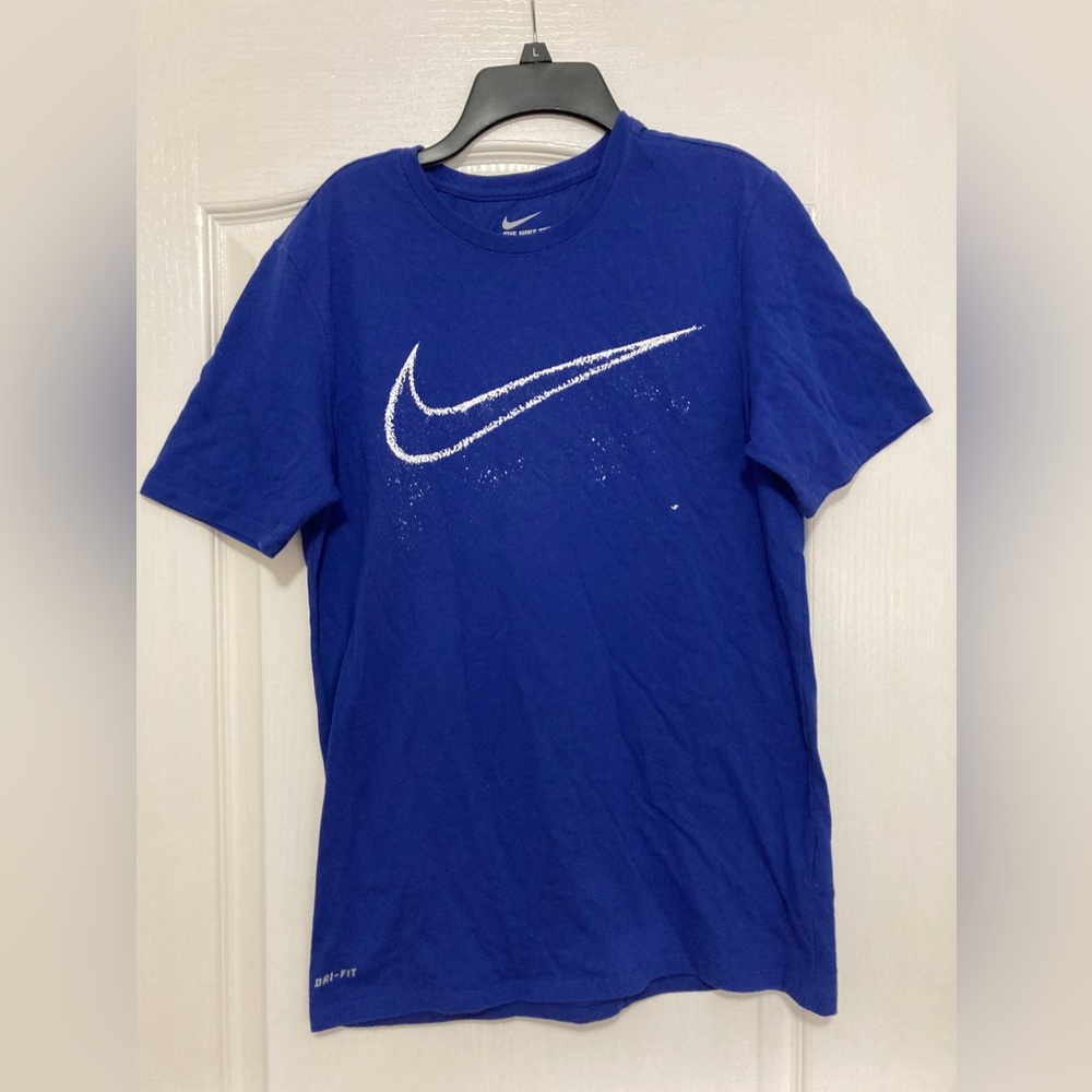 NIKE T-shirt